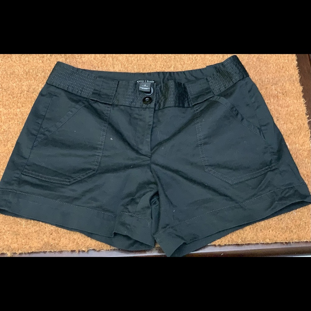 WHBM short size 4